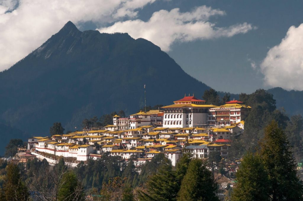 Sikkim darjeeling gangtok tour package for couple